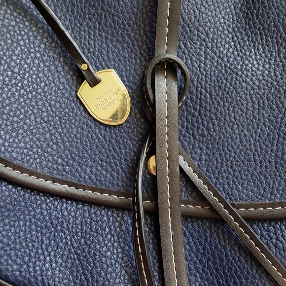 London Fog Crossbody Bag - Picture 3 of 6